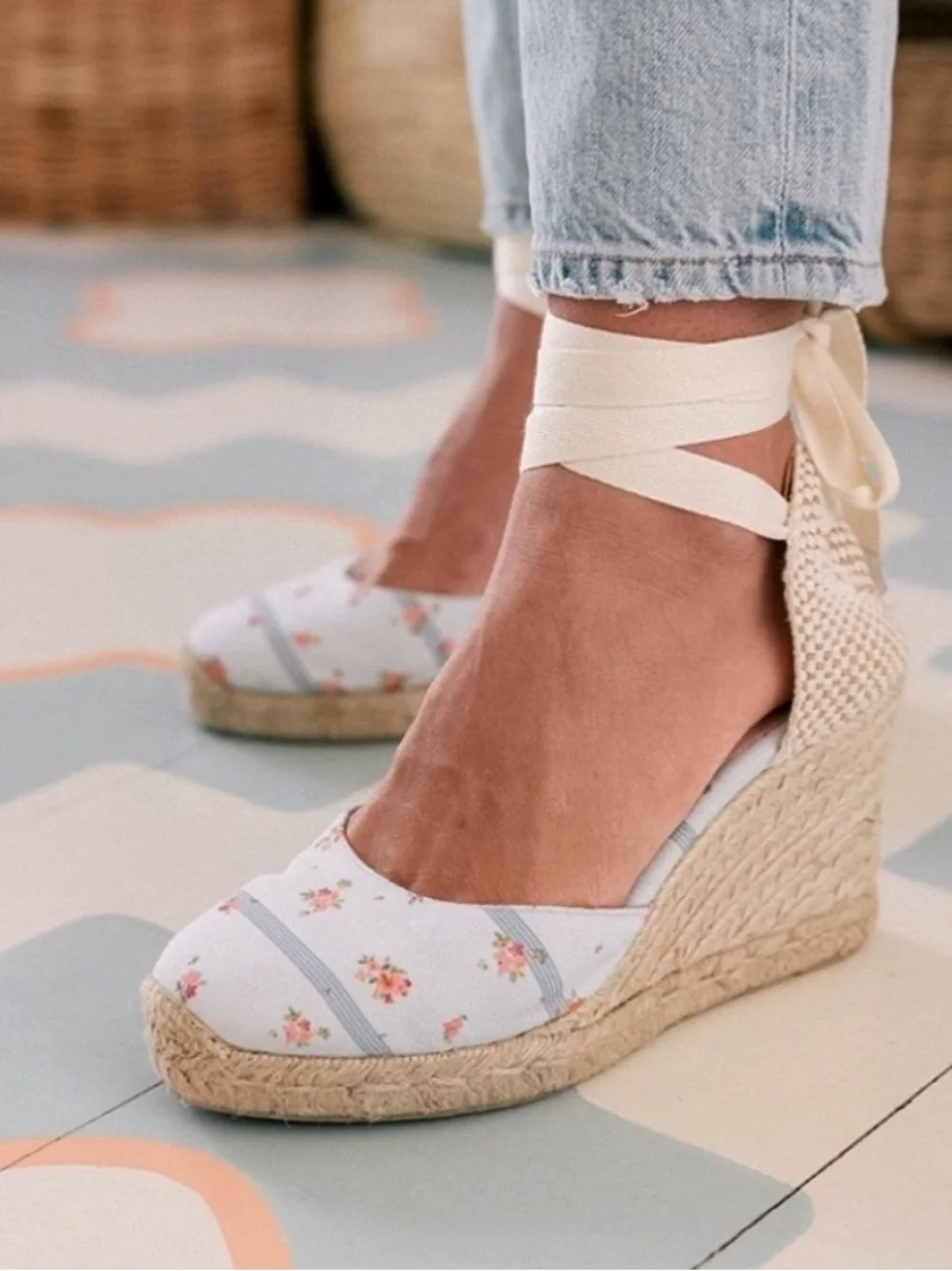 Margaux X Gal Meets Glam Floral Espadrille Wedge Size 39 EU